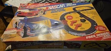 Nascar Fast Stock Slot Car Set Race Track 2 Cars AC Powered VTG. 