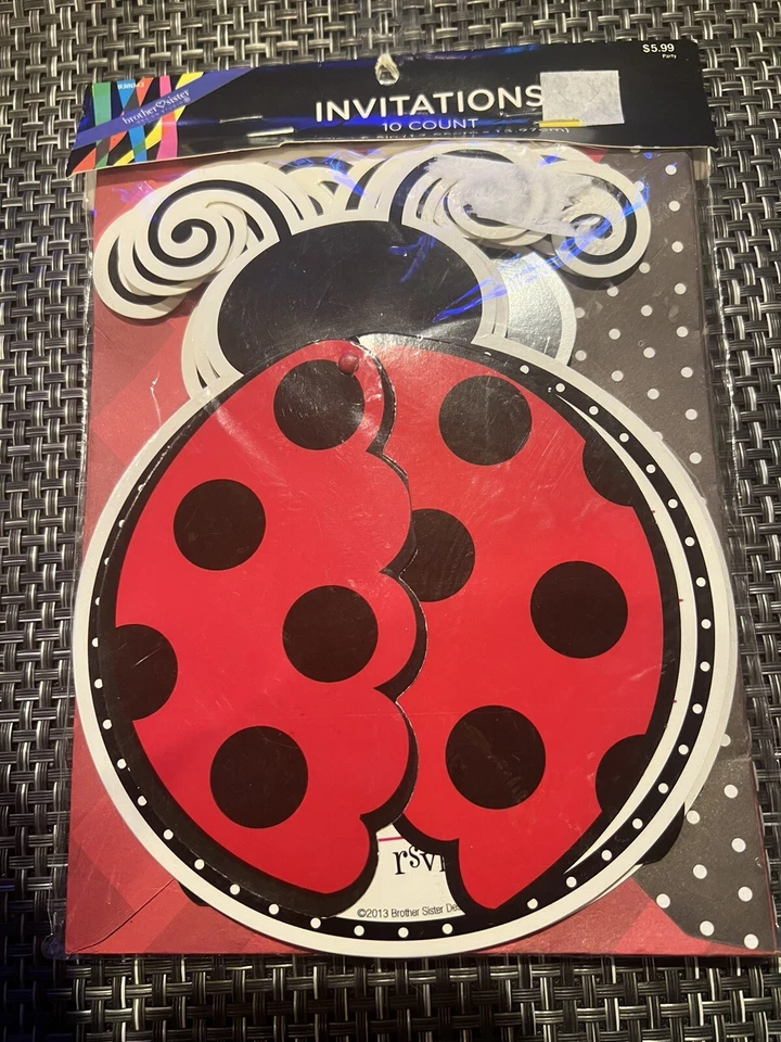 Nuevas invitaciones de fiesta Laybug de 10 piezas. Tarjeta de invitación Wings Open Lady Bug con sobre Foto 3 de 4