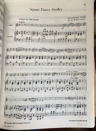 Highlights of Familiar Music for Cello with Piano Accompaniment - Music Book - Picture 4 of 7