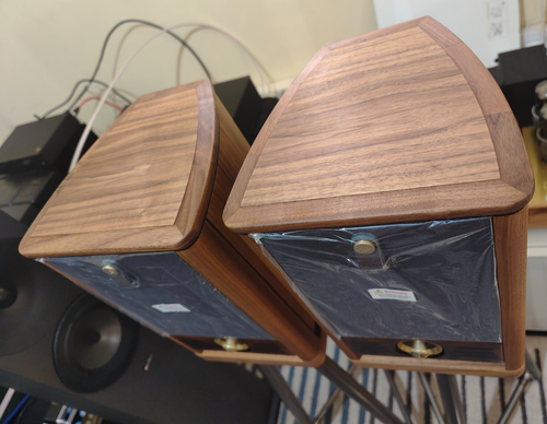 Fyne Audio Vintage Classic V Speaker Pair Mint boxed - Picture 11 of 11