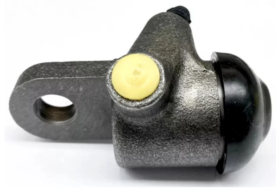 Cilindro de rueda de freno delantero inferior izquierdo Dodge 1949-1956 Foto 2 de 4