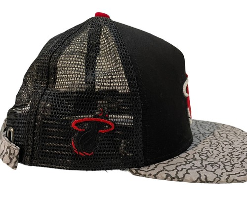 Berretto da baseball New Era Miami Heat NBA nero con cinturino regolabile grigio taglia giovanile - Foto 4 di 10