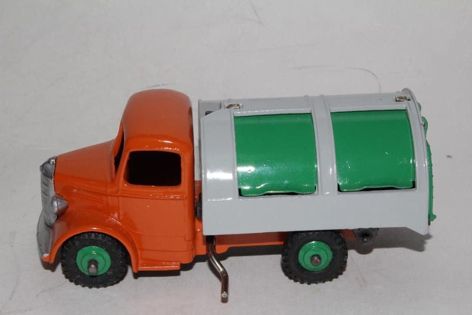 1950's Dinky #252 Bedford Garbage Truck, Orange, Gray Body, Restored - Image 4 of 4