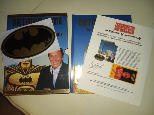 Batman and Me Hardcover, mit Slipcover und signiertem Bob Kane Fledermaussymbol mit COA - Bild 2 von 11
