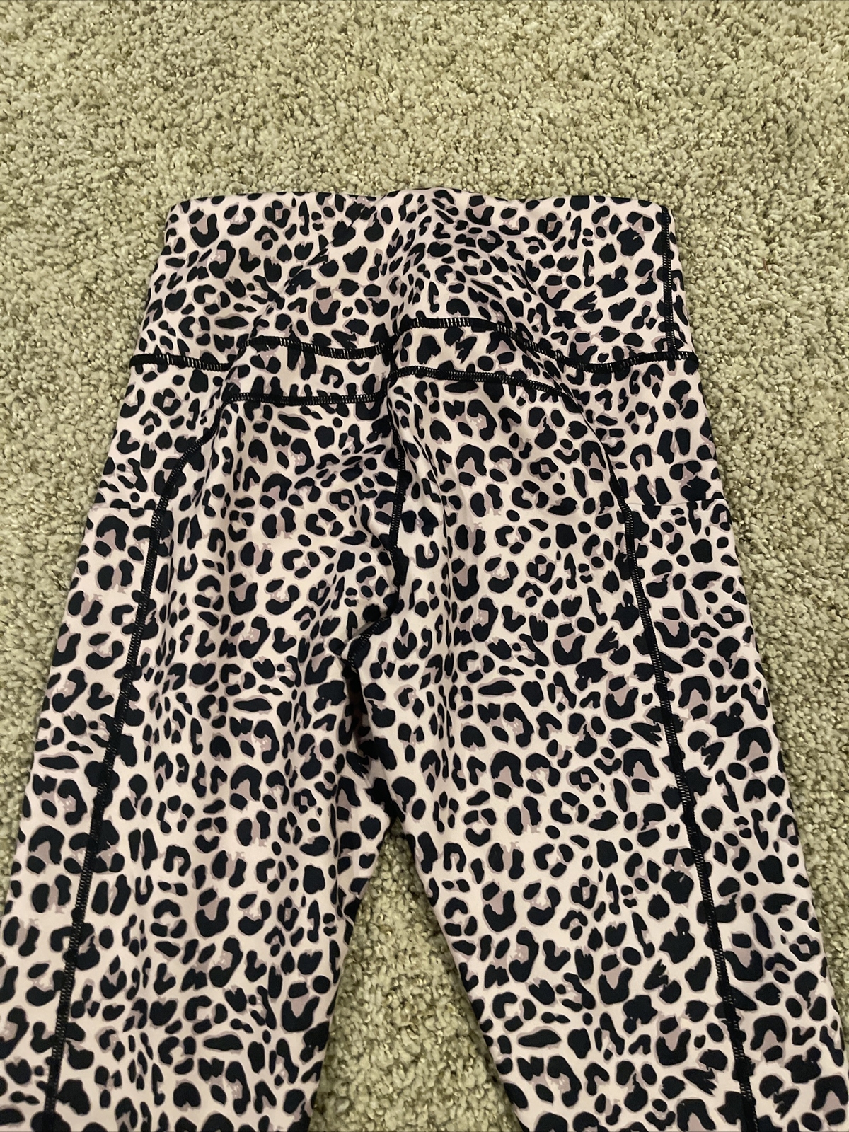 ouges leggings xs cheetah print - image 5