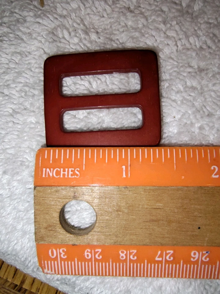 Lot of 7 Vintage Buckles Slides Unused  USA Seller Sewing Crafts 5 BLK, 2 RED AN - Image 3 of 4