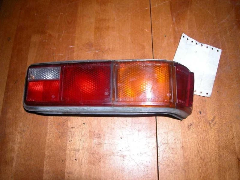 Lente lámpara luz trasera pasajero derecho 73-75 Austin Marina Foto 2 de 2