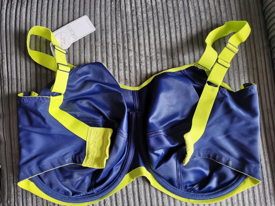 Sujetador deportivo con aros Elomi Energise, 38JJ, NUEVO CON ETIQUETAS. Azul marino y amarillo. Foto 2 de 4