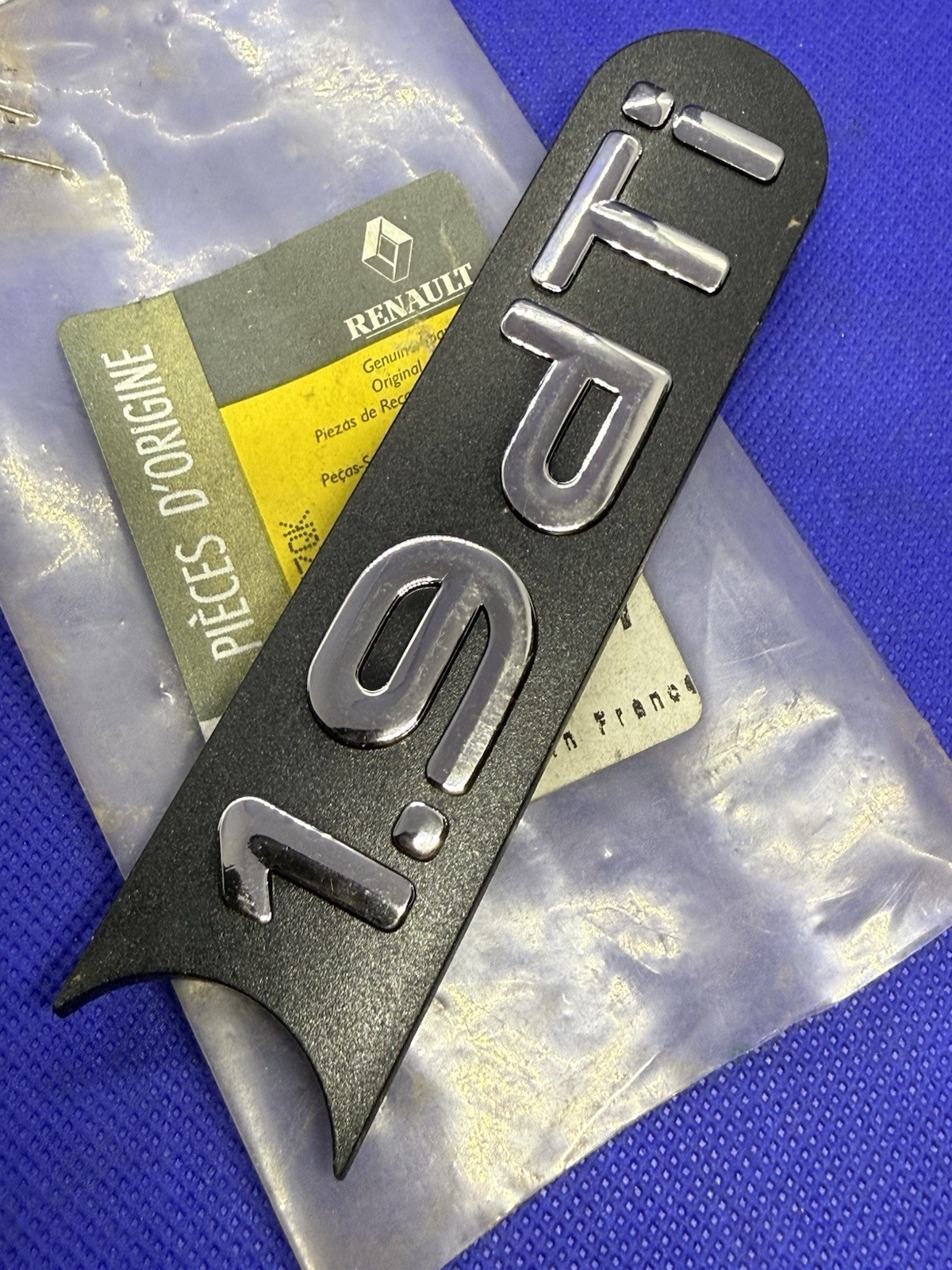 Insigne de remplacement aile gauche Renault 1.9 dTi pour Laguna Estate