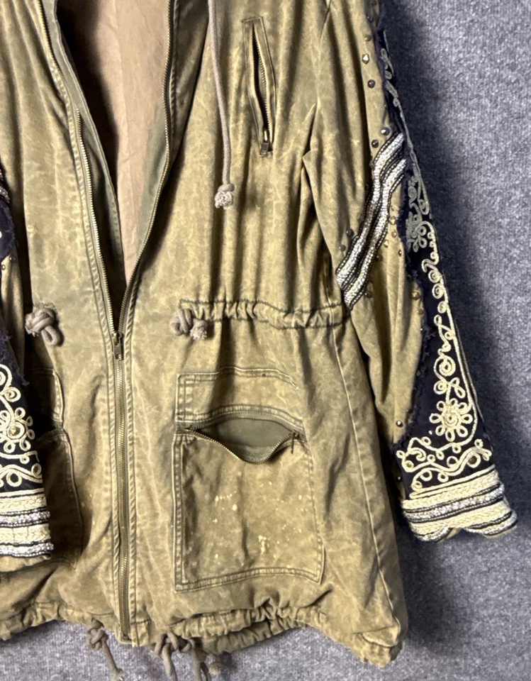 Chaqueta Free People Golden Quills Embellecida Militar Forrada en Verde Ejército Mediana Foto 2 de 4