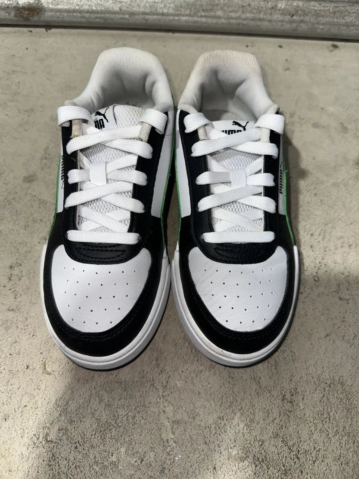 PUMA Boys Size 2C Caven Sneakers Green Black Gym Shoes - Image 4 of 4