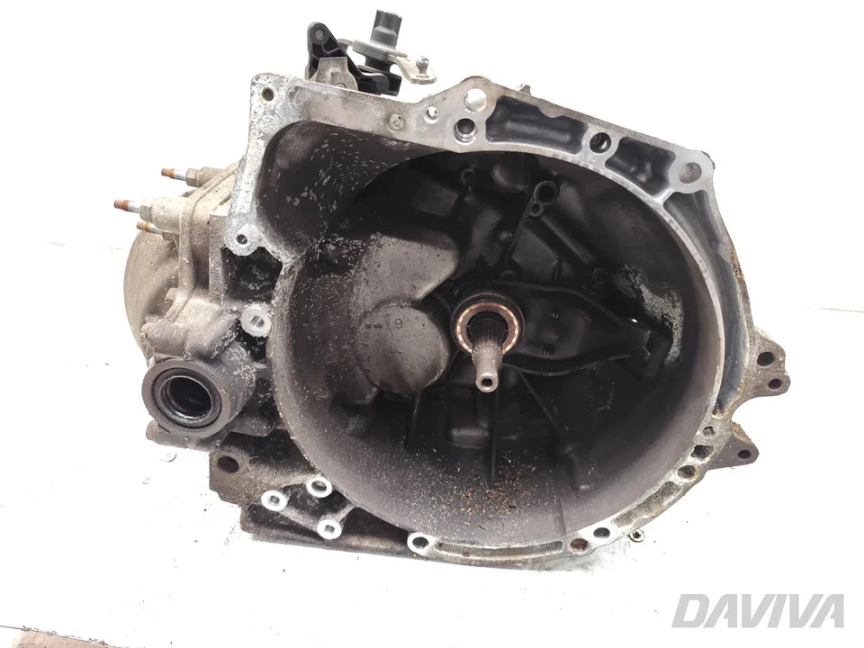 Citroen C4 Picasso 6 Speed Manual Gearbox 1.6 HDi / BlueHDi 115 Diesel 20MB32 - Image 2 of 4