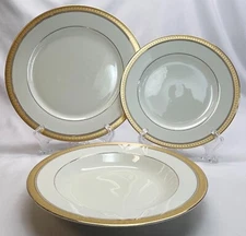 Mikasa Palatial Gold L3234 3 Piece Place Setting Fine China - Gold Trim - NICE
