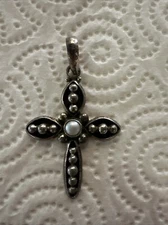Silpada S0971 Sterling Silver 925 Cross Credence Peapod Pendant Nice!!!
