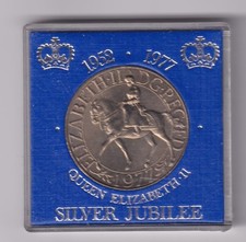 GREAT BRITAIN: 1977 QUEEN ELIZABETH II SILVER JUBILEE CROWN IN CASE #PL1932