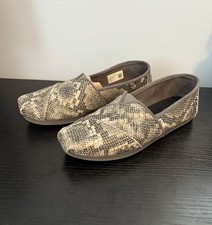 TOMS Snake Skin Printed Slip On Casual Loafers Shoes Size 7.5