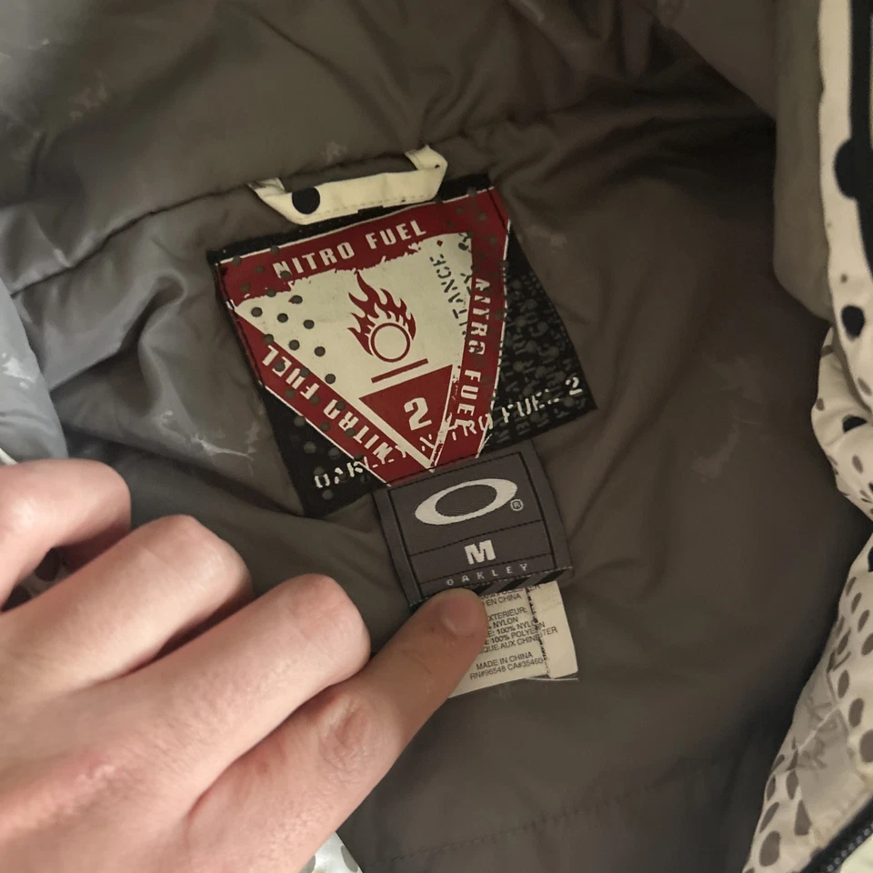 RARO Oakley Nitro Fuel Y2K Mono de Esquí Mono Snowboard Blanco Para Hombres Talla M Foto 2 de 4