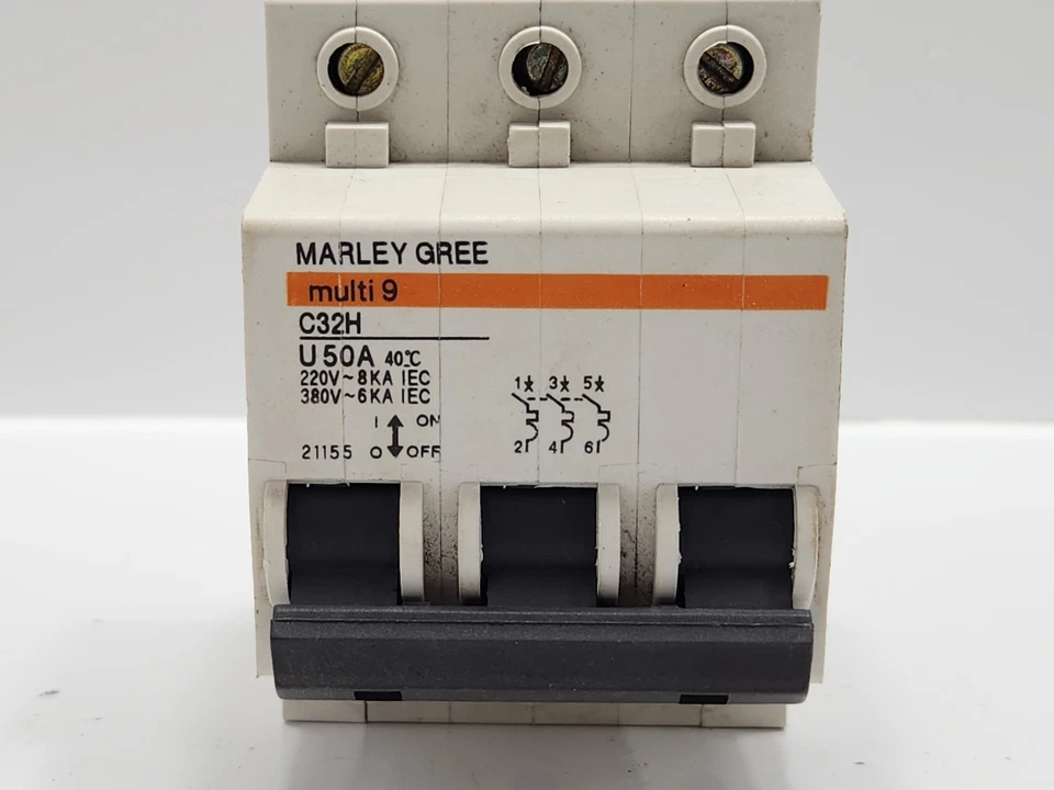 INTERRUPTOR DE CIRCUITO MINIATURA MARLEY MULTI 9 C32H Foto 3 de 4