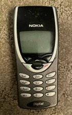 Nokia 8260 cell phone plus the User Guide and a protective cover Vintage