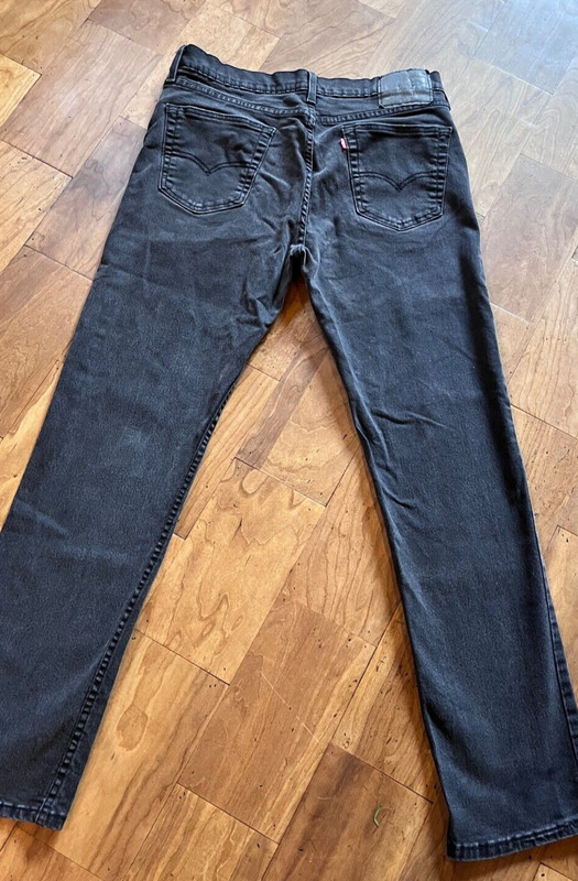 Men's 34x32 Black Levi's Classic Straight Leg