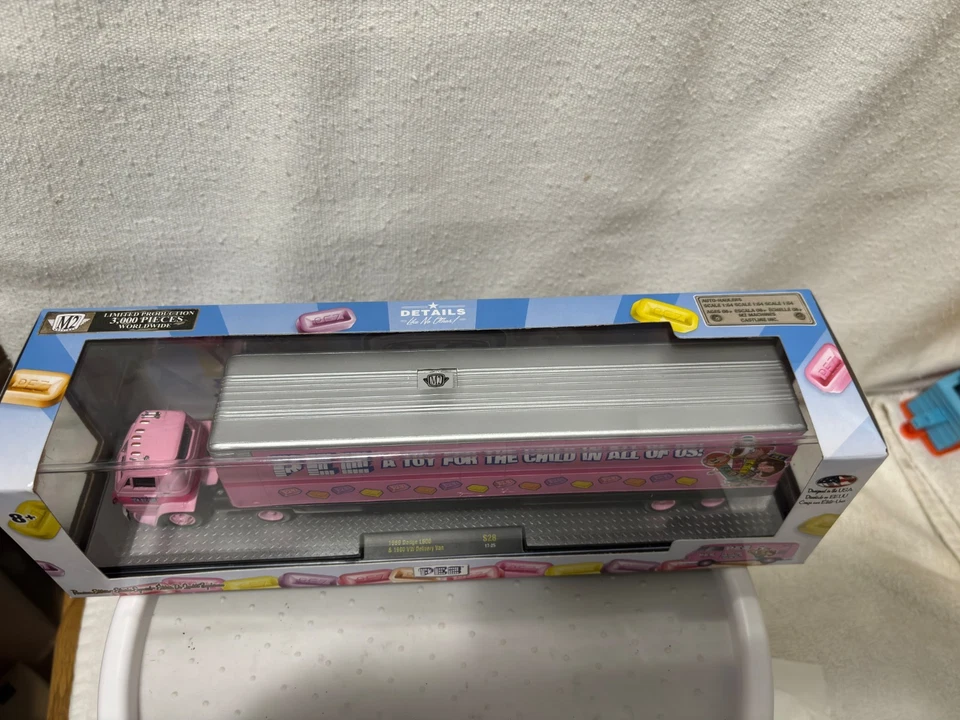 M2 MACHINES PEZ 1969 DODGE L600 TRUCK & TRAILER NEW IN BOX - Image 2 of 3