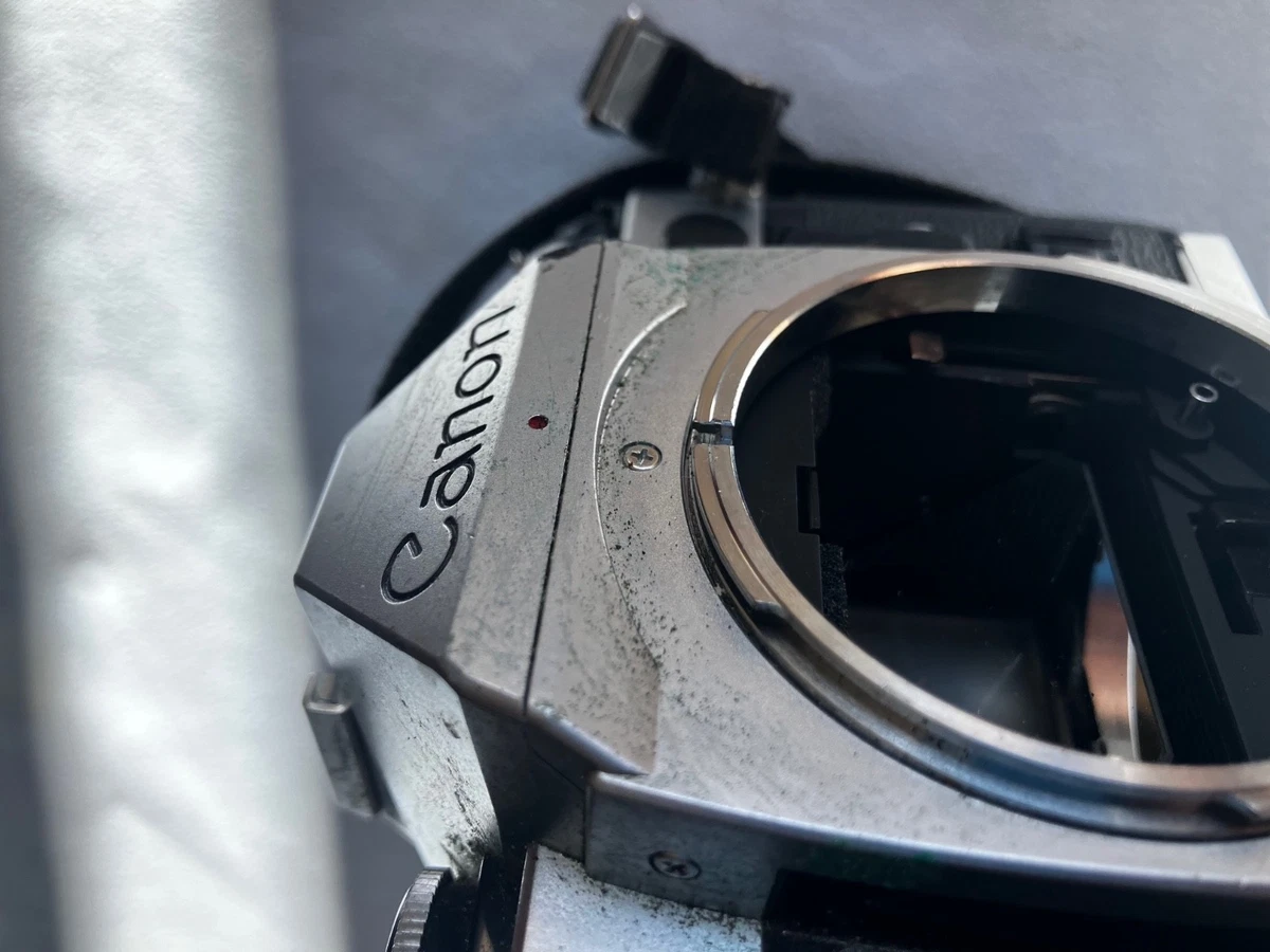 Cámara réflex analógica del programa Canon AE1 - probada que funciona perfectamente