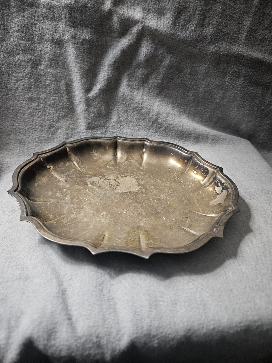 CHIPPENDALE INTERNATIONAL SILVER COMPANY SCALLOPED TRAY 6 INCH