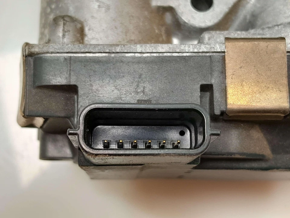 Conjunto de carrocería del acelerador Nissan Infiniti 3,5 L Murano QX60 Quest OEM 161199HP0A Foto 4 de 4