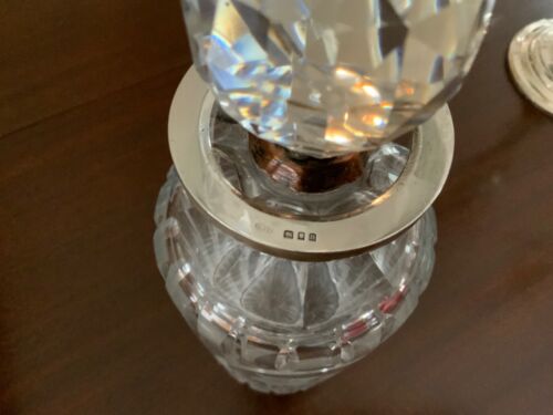 ANTIQUE ENGLISH SINGLE LOCK BOTTLE TANTALUS /DECANTER - BETJEMANN HALLMARKED - Picture 3 of 15
