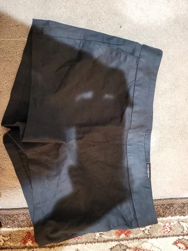 Woman's Shorts, Express Design Studios, Black, Size 4 Nwt 2 1/2 insean 