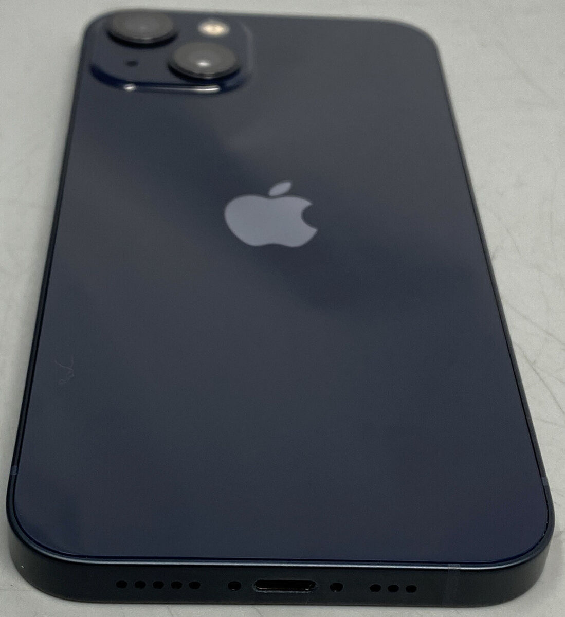 REACONDICIONADO Celular Apple iPhone 13 128GB Negro Midnight A2633