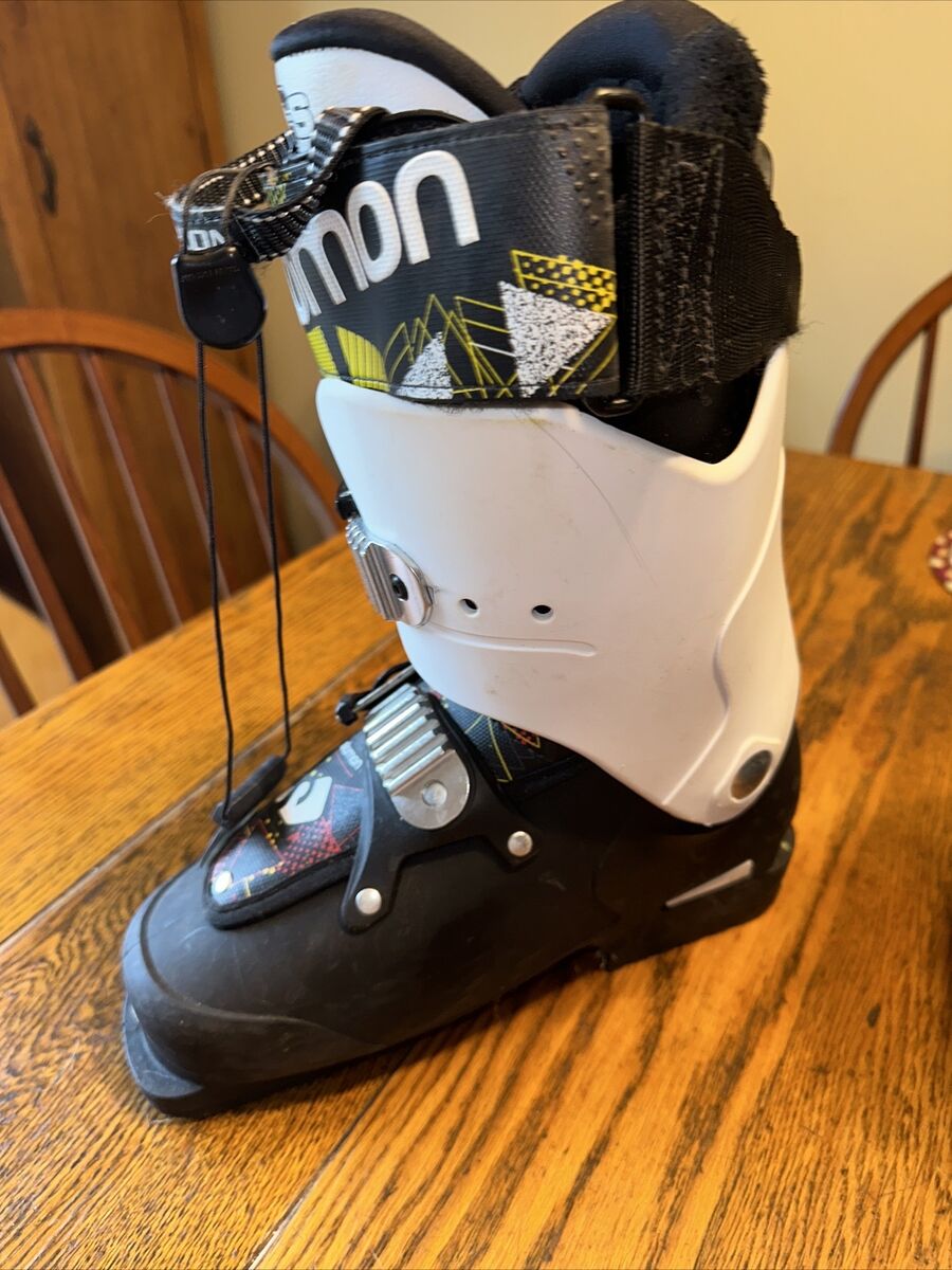 SALOMON SPK SCS SKI BOOTS SIZE 25.5 7 US White / Black Used SALOMON SPK SCS SKI BOOTS SIZE 25.5 7 US White / Black Used