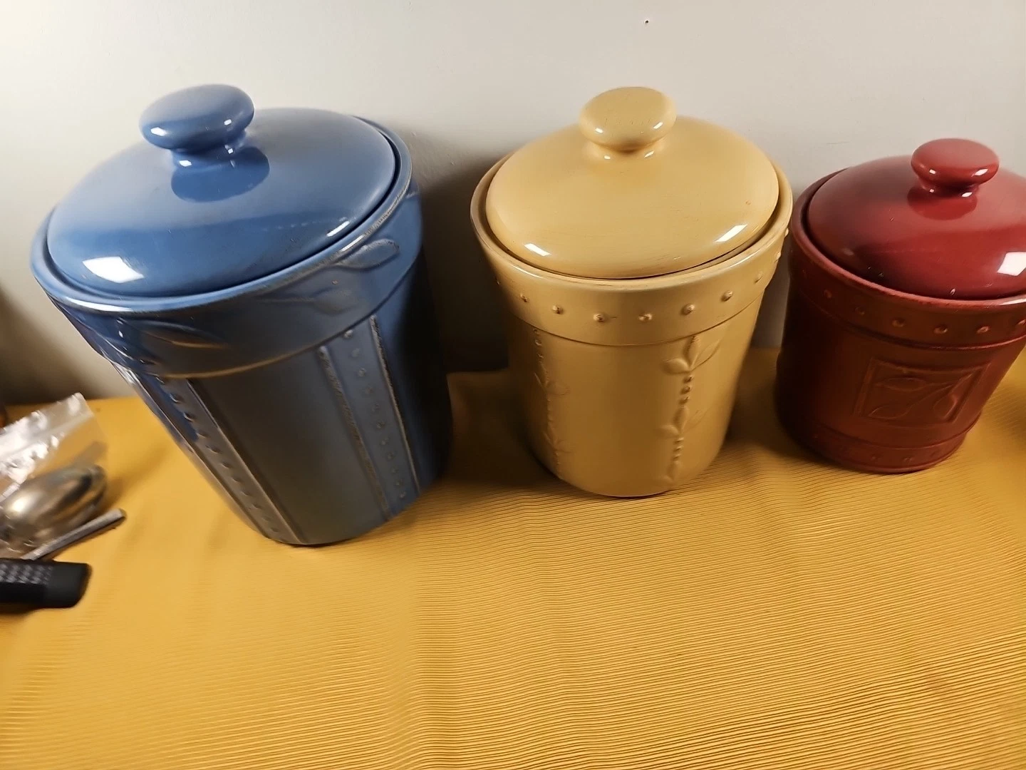 Signature Debbie Segura Designs Sorrento - 3 Piece Multi Color Canister Set&Lids