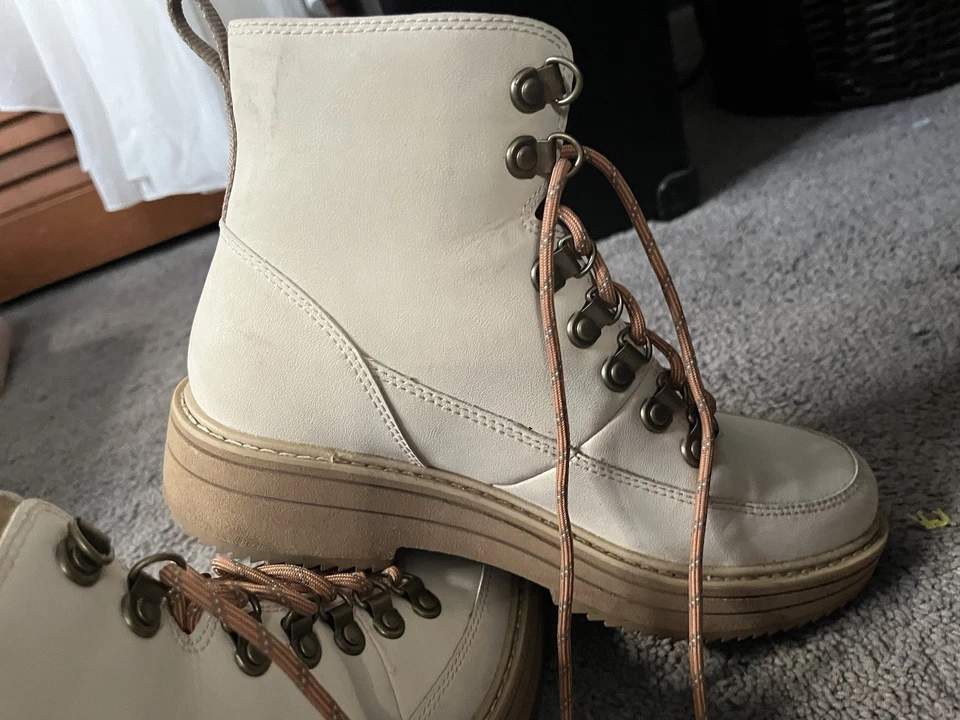 Bota de forma media para mujer Teva Foto 2 de 4