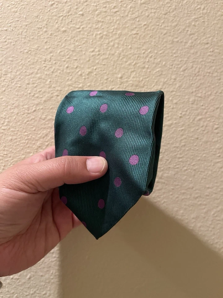 Corbata de Colección Neiman-Marcus Para Hombre Verde con Lunares Púrpura Hecha en Italia Foto 2 de 3