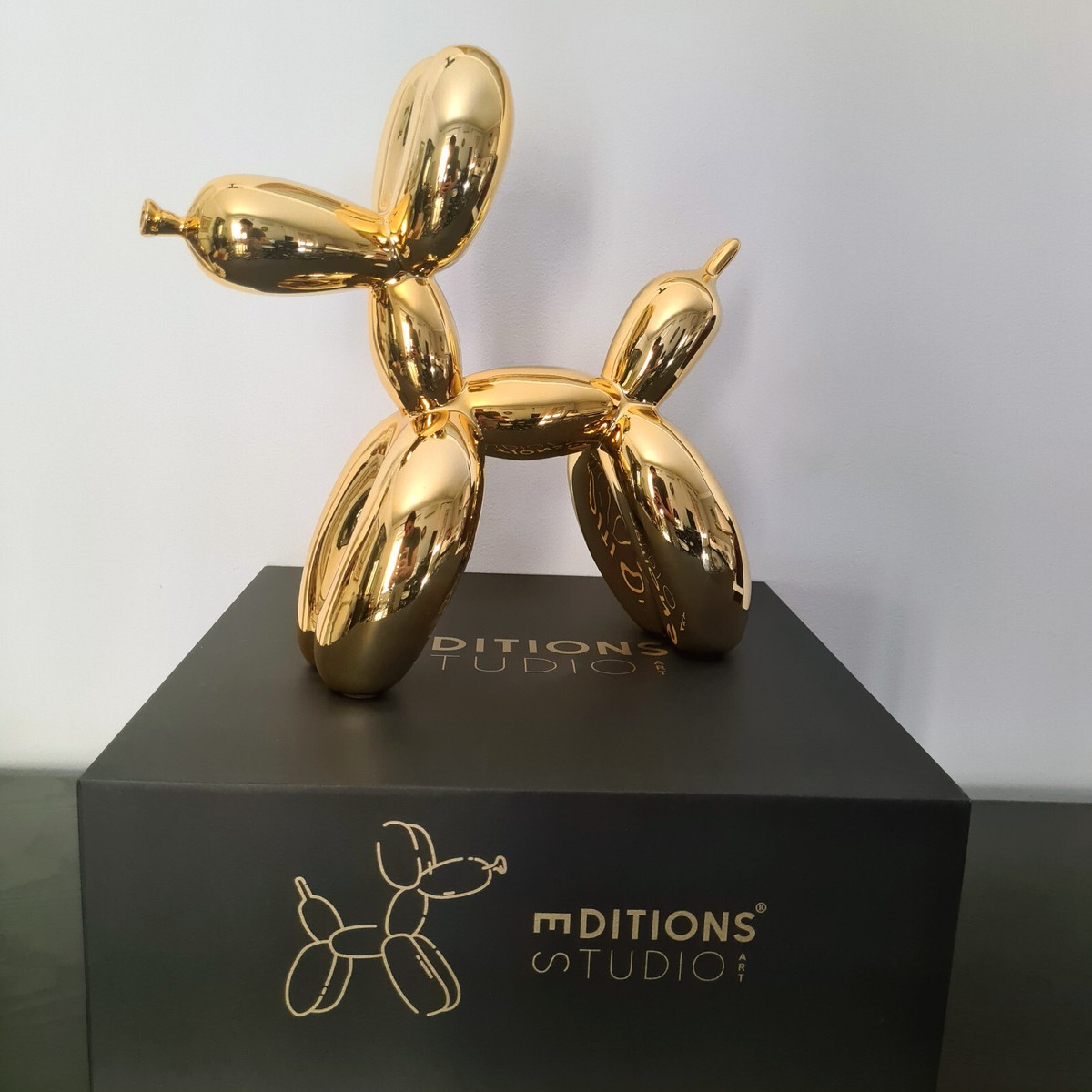 JEFF KOONS Balloon Dog Editions Studio Art Resin Gold Gold Ballon