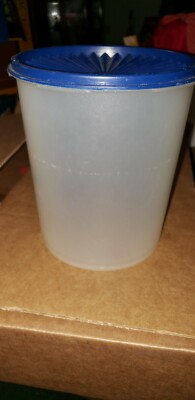 Tupperware Clear Canisters 807-13 with Blue Snap Lid