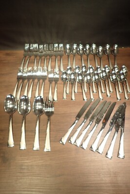 ONEIDA STAINLESS set service for 8  OF 52 pieces