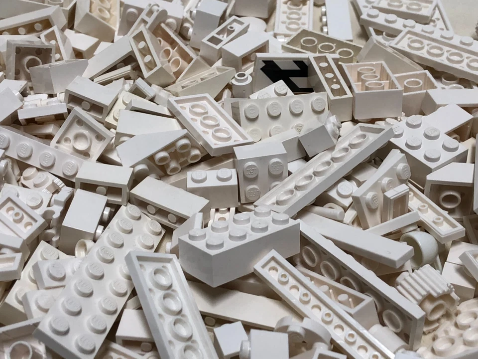 LEGO Bulk Sorted By Color & Type - Image 3 of 4