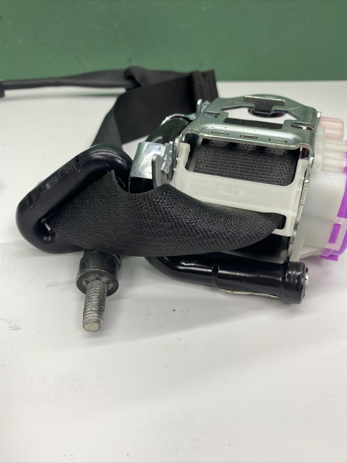 2016 Ford Mustang Right Front Seat Belt 2493320 OEM 2437720 | eBay