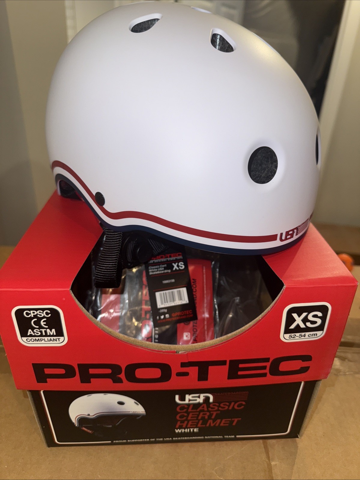 Pro-tec BRAND NEW Classic Cert Skate Helmet USA White size X