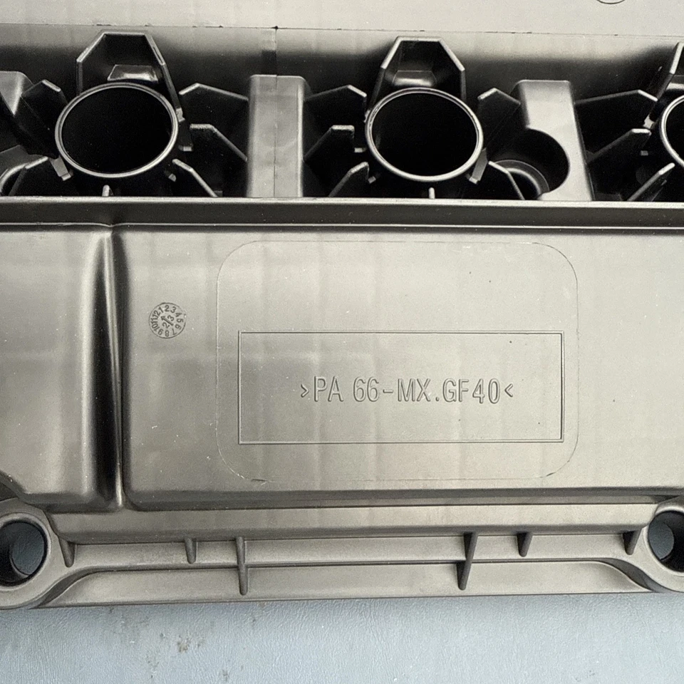 Cubierta de válvula de motor MITZONE con pernos compatible con BMW X5 X3 09/2002-2006... Foto 3 de 4