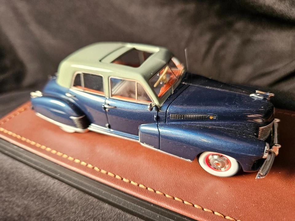 GLM 1941 Cadillac Series 60 Special Blue 1:43 Scale Inv. #3438 - Image 4 of 4