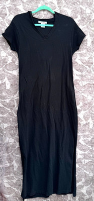 Posh 2 Women s Size L Black V-neck Cap Sleeve Full Length Hooded Knit Dress