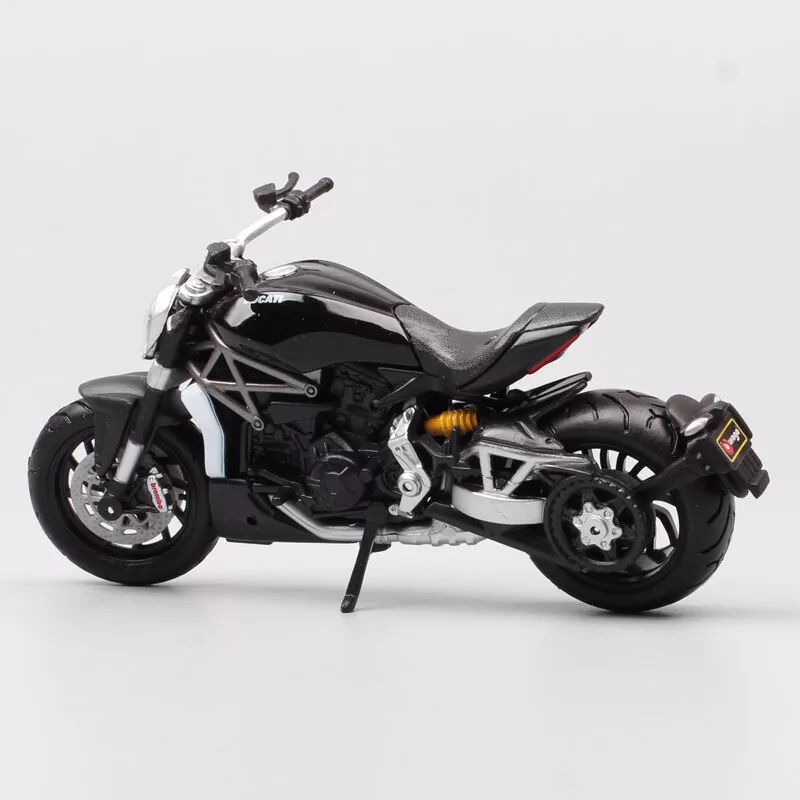 1/18 scale bburago 2016 Ducati Xdiavel S Motorcycle diavel bike Diecast models - Image 4 of 4