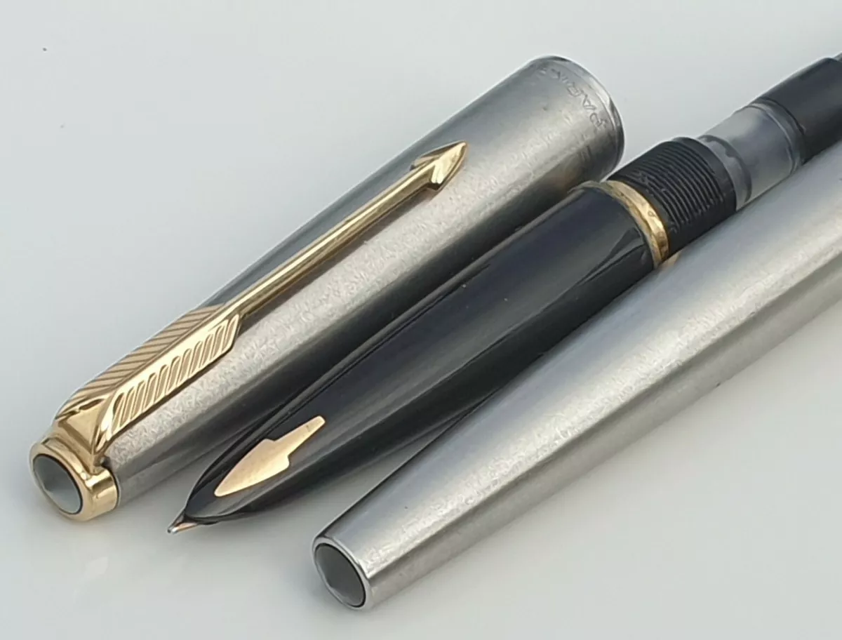PARKER 61 FLIGHTER 14K GOLD FINE NIB GOLD DETAIL CONVERTER FULLY TESTED