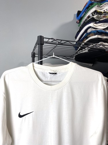 Vintage Nike T Shirt Embroidered Swoosh White M Size - Picture 2 of 7