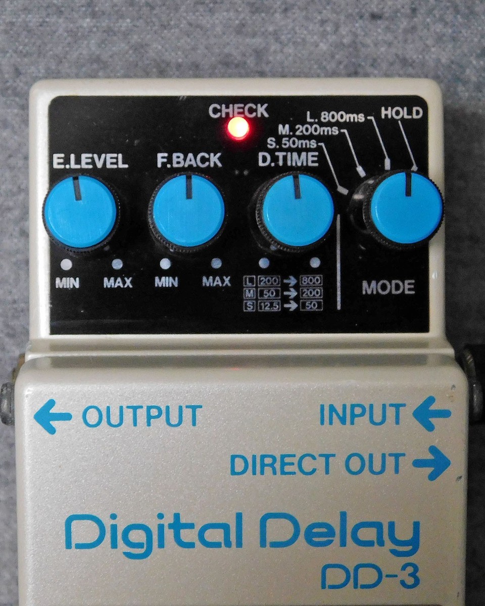 Boss (DD-3) Digital Delay Guitar Effect Pedal for sale