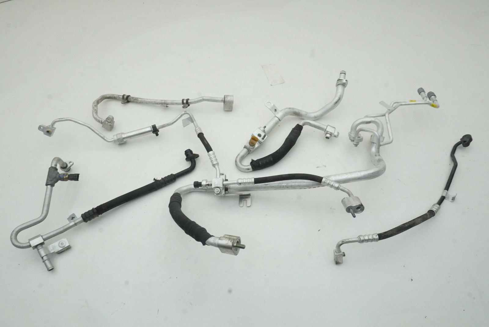 Air Conditioning AC Hose Line Pipe Set 910261 798152 Ferrari 296 GTB F171 2024