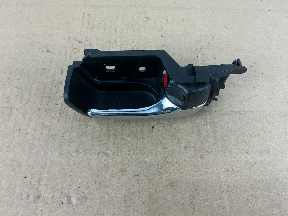 Manija de puerta interior trasera derecha Toyota Prius 2004-2009 69273-47020 OEM Foto 2 de 4